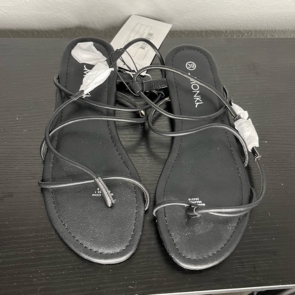 NWT black Monki straps sandals - perfect for summer
